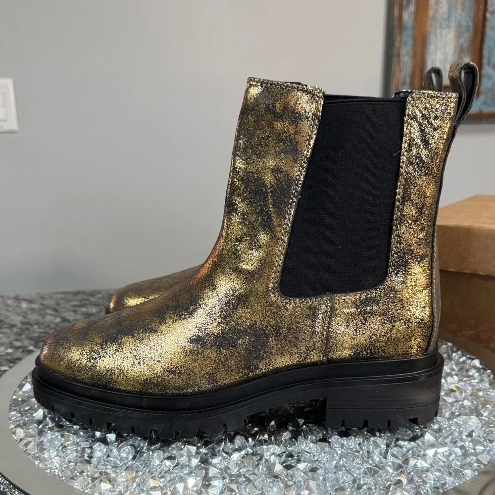 Ralph Lauren Metallic Gold Chelsea Lug Boots new 8.5